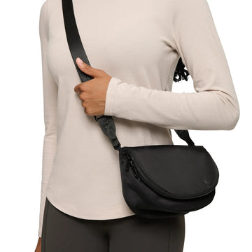 Lolë - female shoulder bag