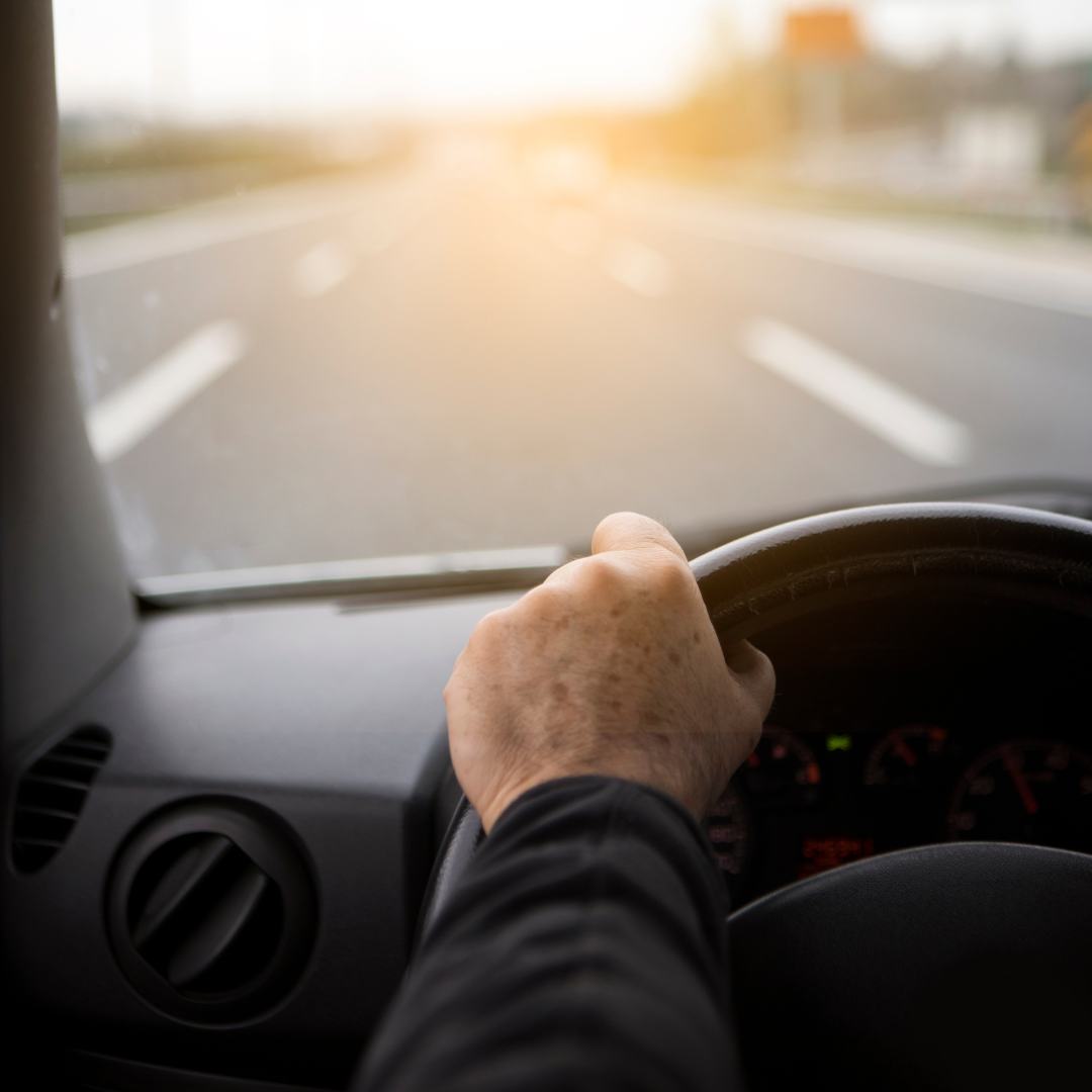 Conducteur pour la collecte de cèdres