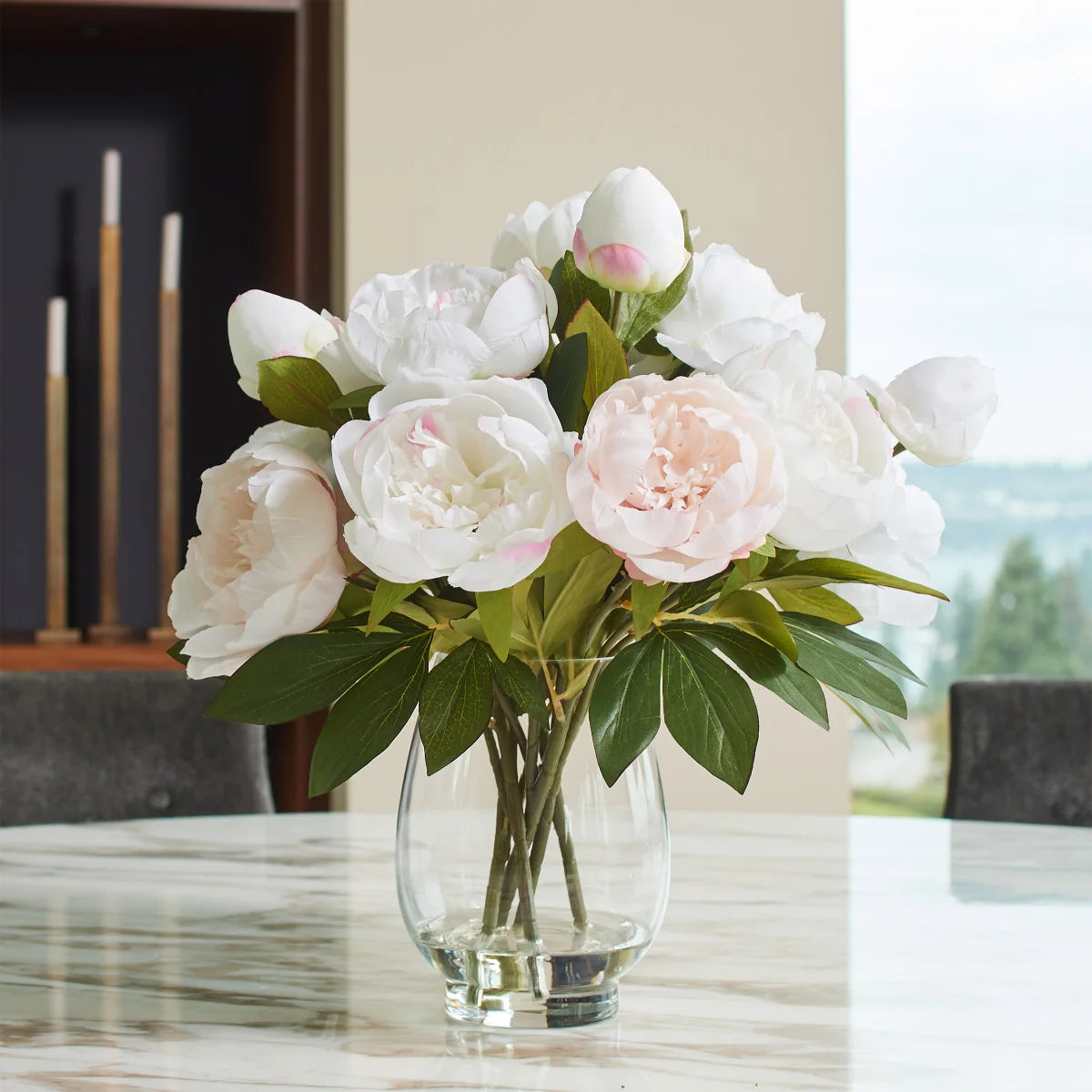 Assortiment de pivoines artificiels de 45,7 cm (18 po) avec vase en verre