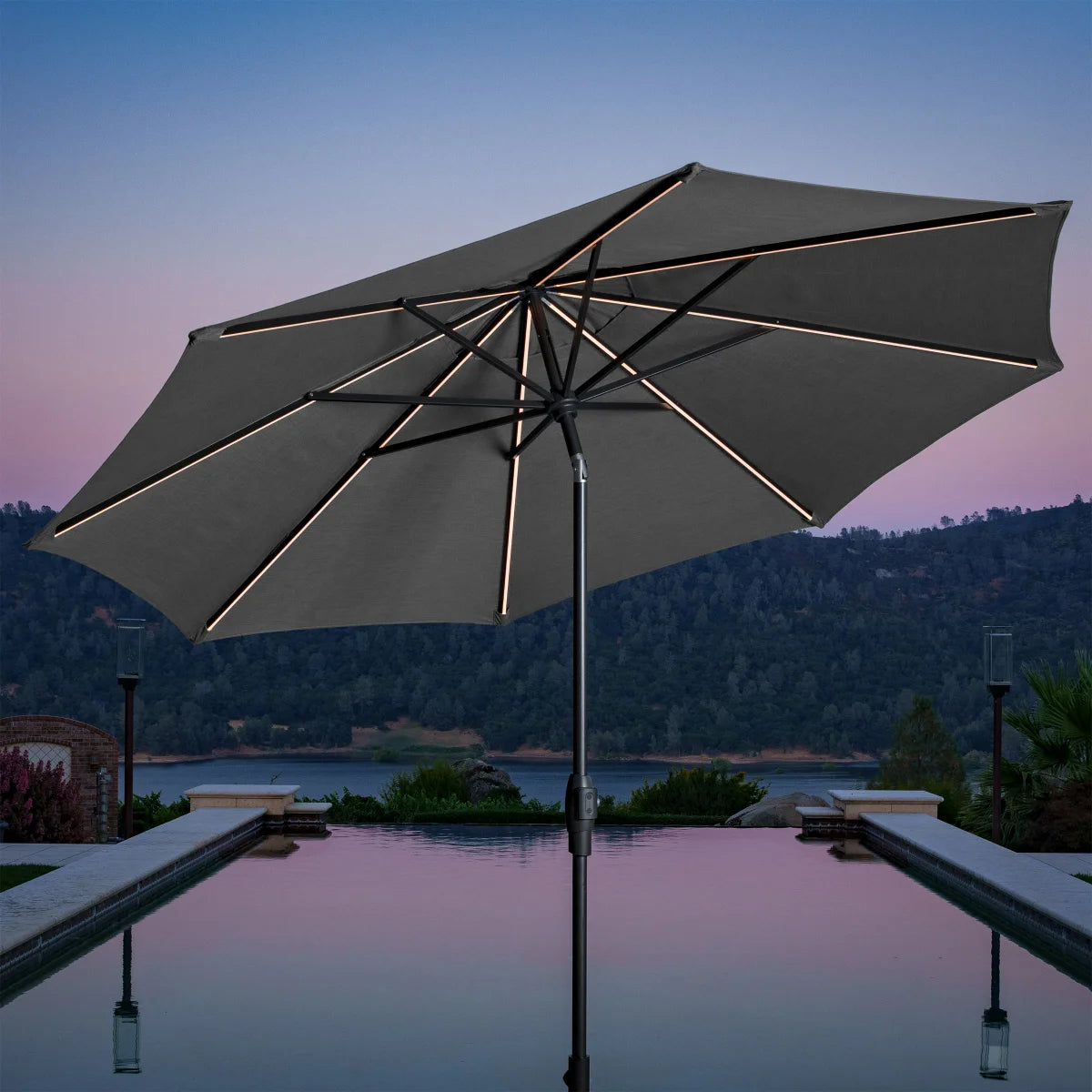 Parasol solaire rond à LED Sunvilla de 10 pieds