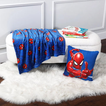 Ensemble jeté et coussin en peluche