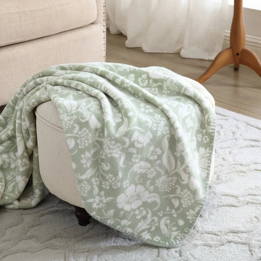 Couverture réversible en peluche Coco de Laura Ashley, 50" x 70"